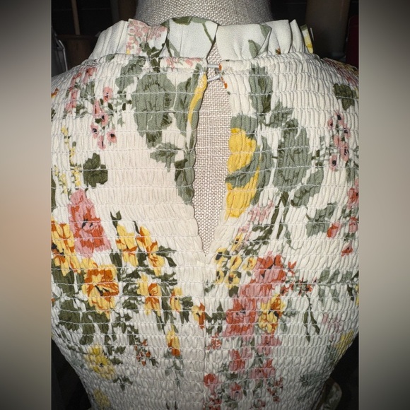 Sugarlips Floral Smocked midi+ Dress. Size large. EUC. - Picture 7 of 13